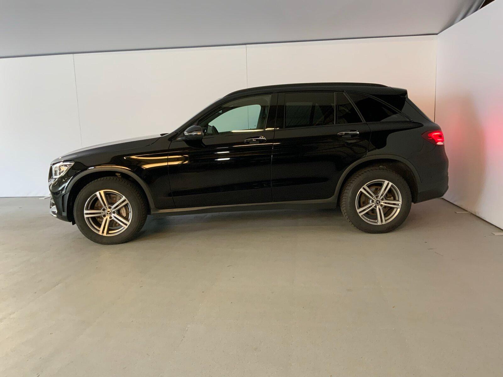 Mercedes-Benz GLC 300 de 4M AMG RüCam LED Night 19 Zoll DAB