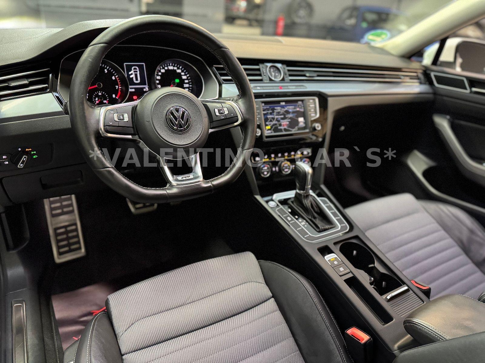 Volkswagen Passat Variant R-Line DSG/Navi/Standhzg/Shz/LED
