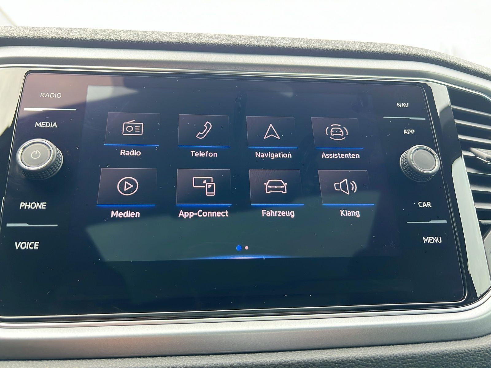 T-Roc Active 1.5 TSI DSG AHK*Navi*Pano*Standhzg.