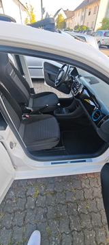 Volkswagen up! 1.0 44kW BlueMotion Technology move up! ... - VW up! Gebrauchtwagen in Frankfurt