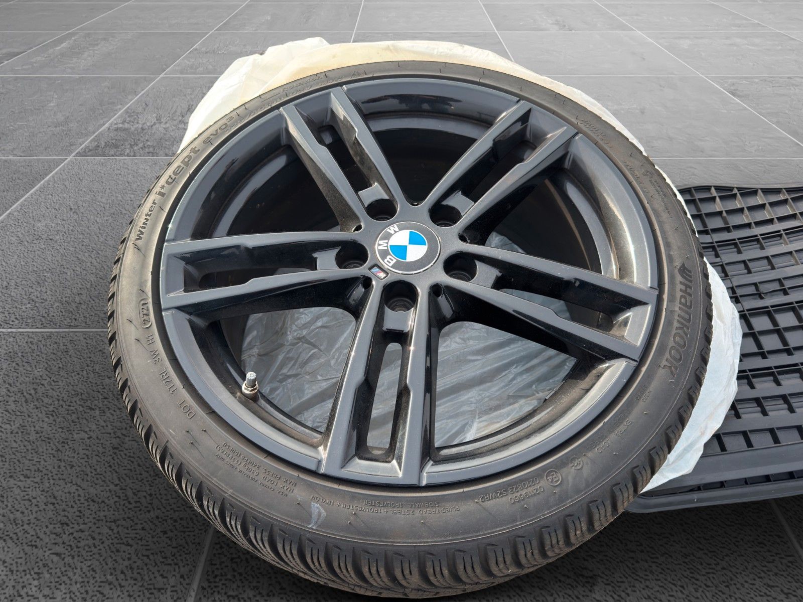 Fahrzeugabbildung BMW M140I XDRIVE SPECIAL EDITION H&K KAM OZ PERFORM