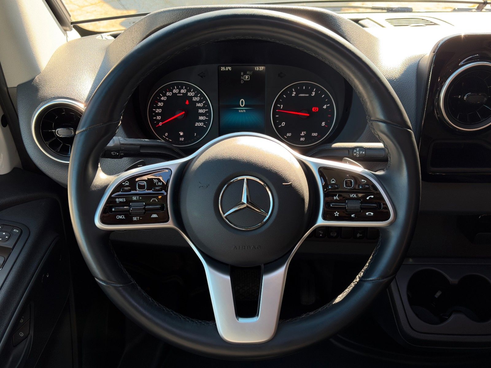 Fahrzeugabbildung Mercedes-Benz Hymer B-MC T 600 WhiteLine