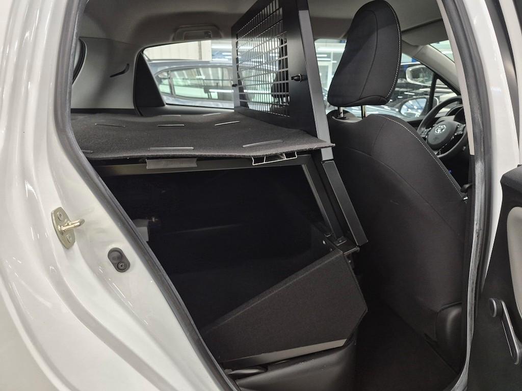 Toyota Hybrid*1.5*Automat*Kamera*2 Sitze*VAN#9606388