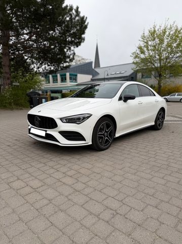 MERCEDES-BENZ CLA 250e AMG Line|Night Paket Top Zustand 