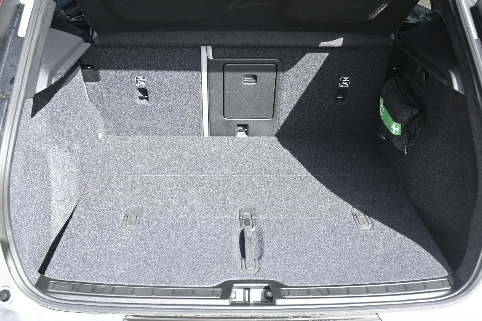 Fahrzeugabbildung Volvo XC40 BEV Ultimate Extend.Range*PANO*RW 565KM*