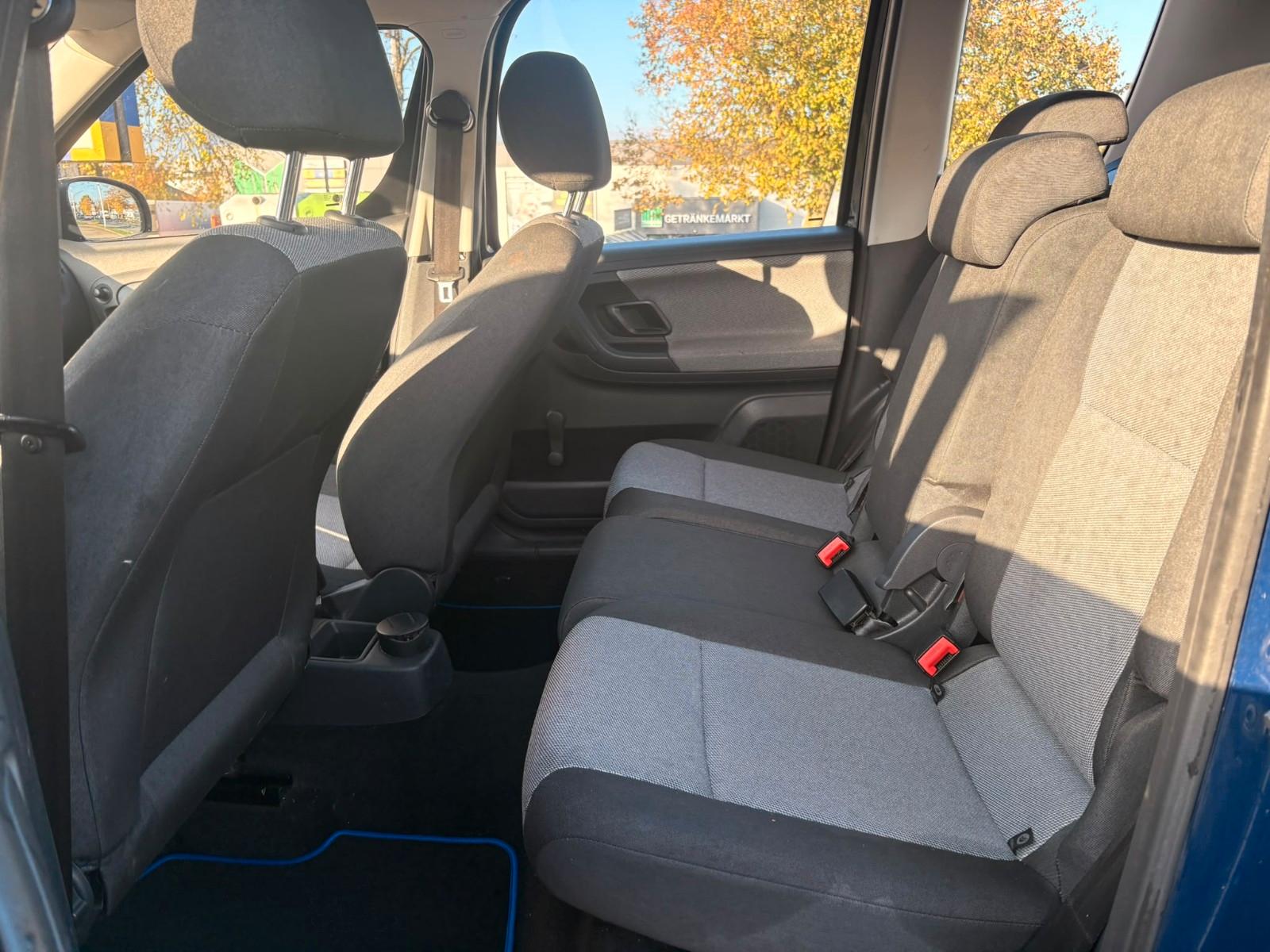 Skoda Roomster 2014 — фото 13