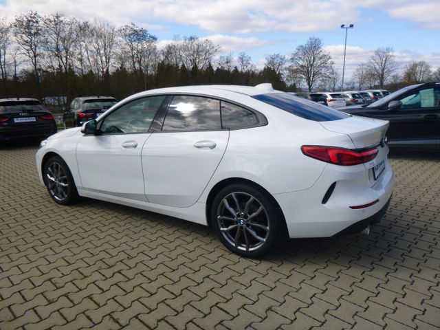 Fahrzeugabbildung BMW 218d Gran Coupé >NAV/AHK/LED/18Zoll Alu<
