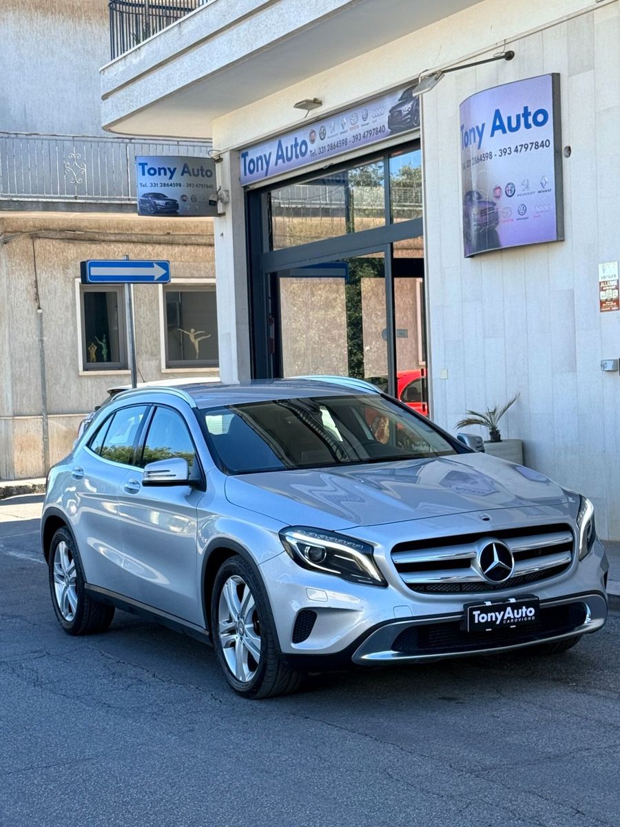 MERCEDES-BENZ Mercedes-benz GLA 200 d Premium auto TELECAMERA,
