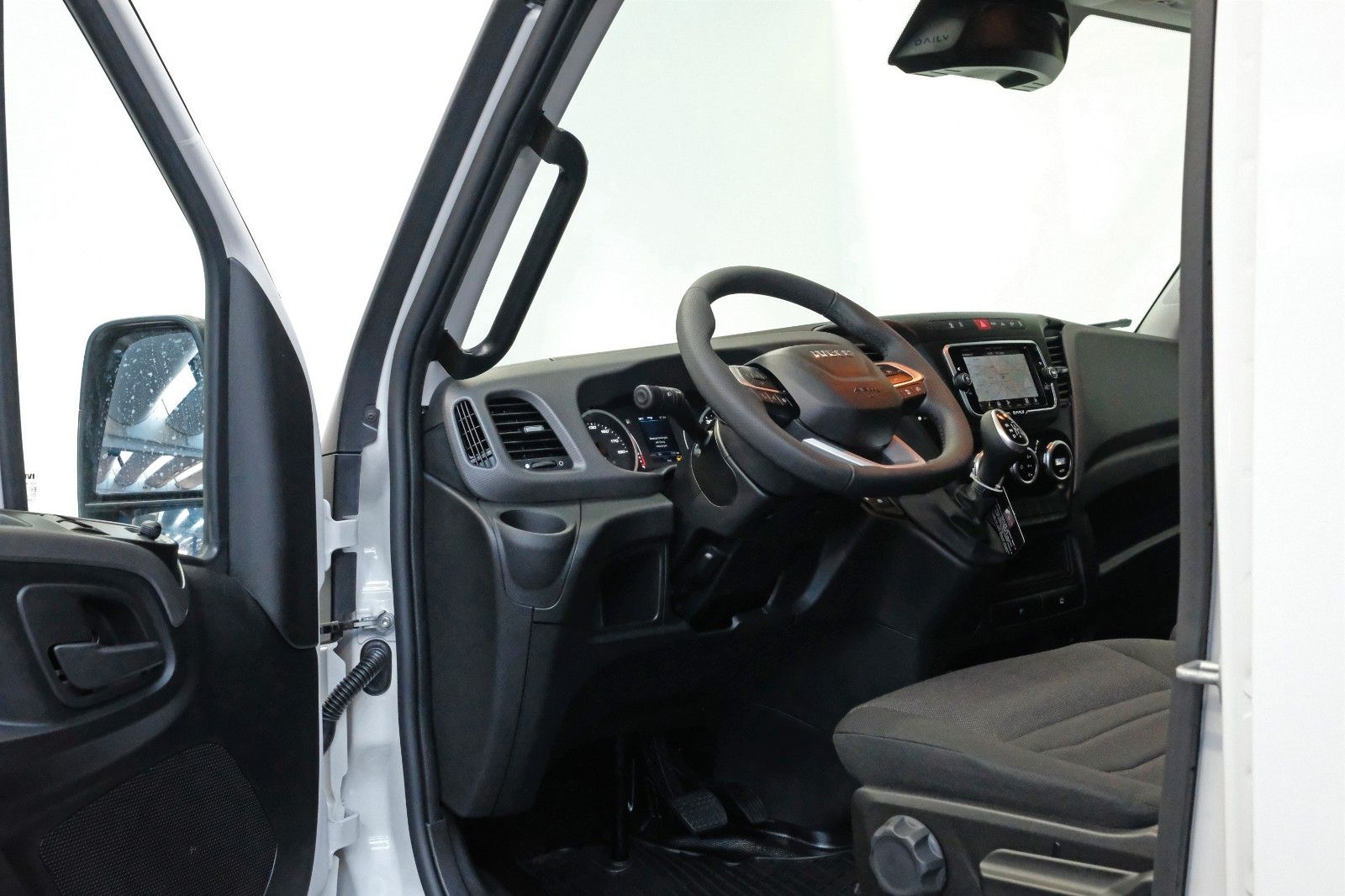 Fahrzeugabbildung Iveco Daily 35S18HA8V H3 AUTOMATIK+AHK+KAMERA RS4100