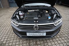 VW Passat Variant 1.5 TSI Highline Navi CAM Leder