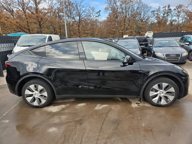 Tesla Model Y Long Range Dual AWD