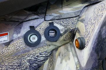 Fahrzeugabbildung CFMOTO CForce 450 L 4x4 mit Schneeschaufel