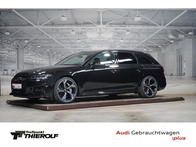 AUDI RS4 Avant 2.9 TFSI quattro Keramik Pano B&amp;O
