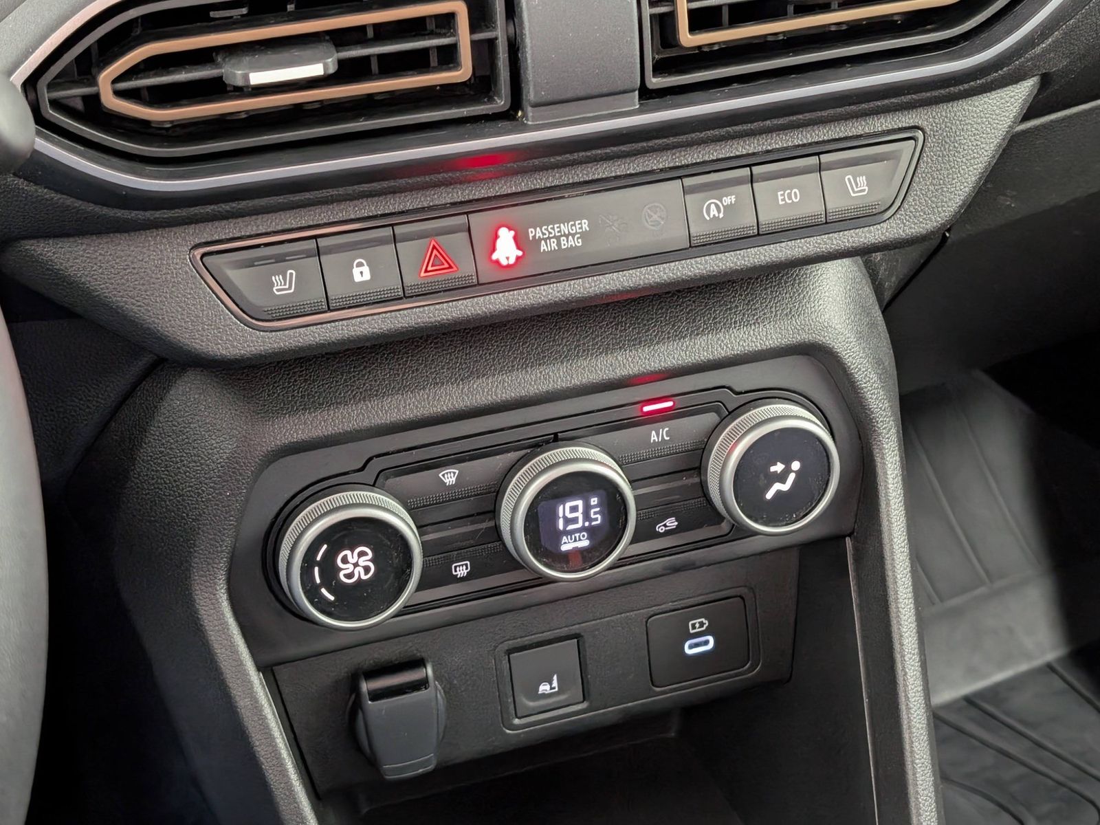 DACIA Jogger  TCe 110 Extreme+ 7-Sitzer Navi SHZ – Bild 18