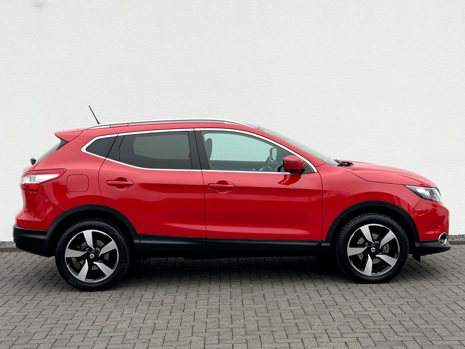 Nissan Qashqai 1.6 dCi PANO/NAVI/AHK/360°CAM/GARANTIE/