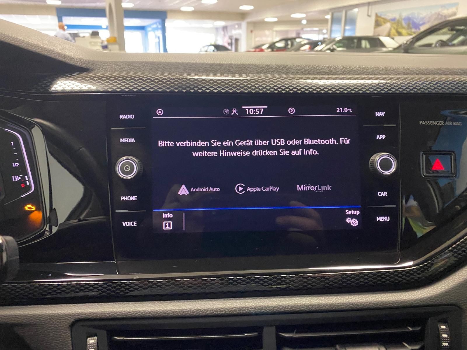 Fahrzeugabbildung Volkswagen Polo 1.0 TSI Life APP+KLIMA+KAMERA+PDC+SITZHEI++