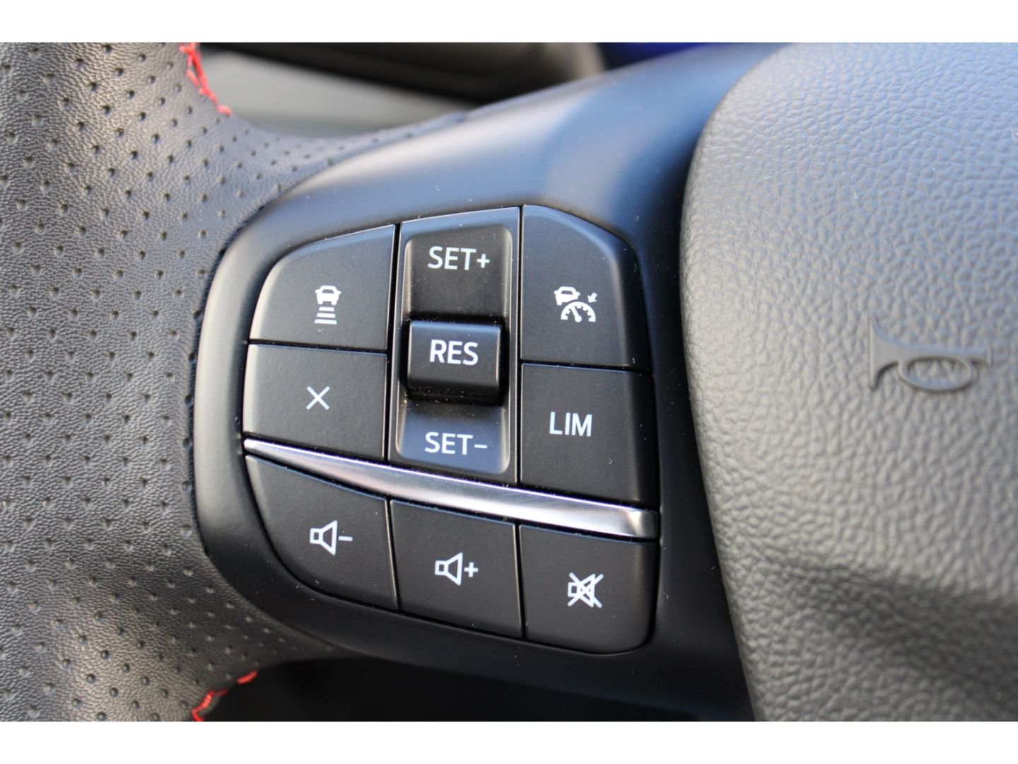 FORD Kuga 1.5 EcoBoost ST-Line X ACC LED TWA Pano AHK - Image 17