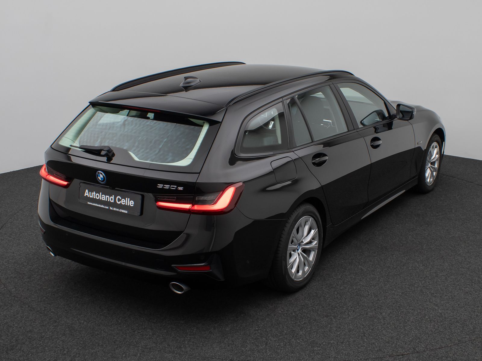 Fahrzeugabbildung BMW 330e Stop&Go DAB Kamera Alarm MSportleder 17Zoll