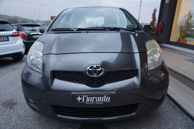 Toyota TOYOTA Yaris 1.3 5 porte Sol