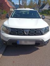 Dacia Duster Dacia tanken für die Hälfte - : Tanken