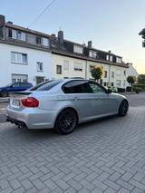 BMW 335i M-Paket - BMW 335 mit Benzin-Antrieb: Limousine, 335i M Paket