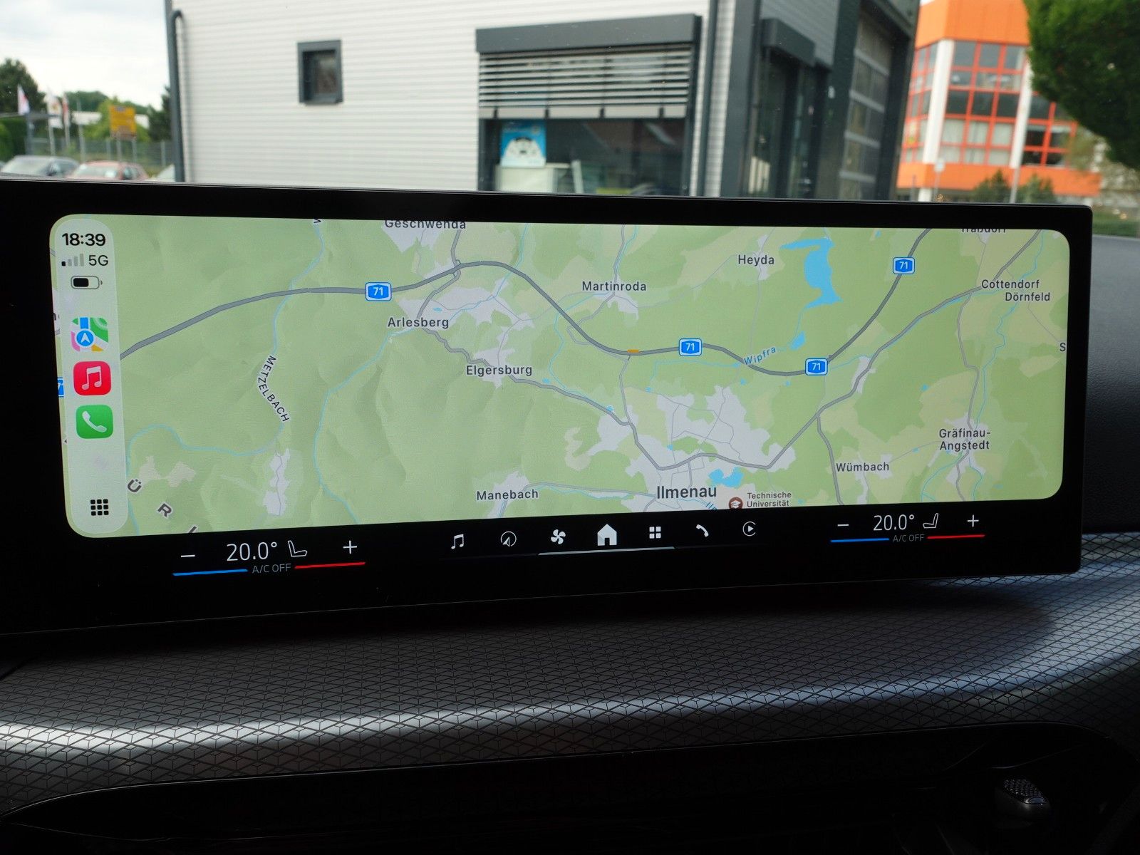 Fahrzeugabbildung BMW 318i Touring A M Sportpaket LMR19"/LED/Navi/Keyl