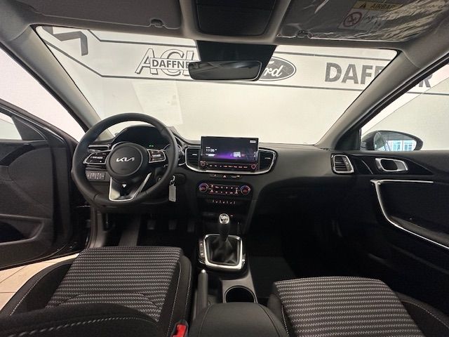 Fahrzeugabbildung Kia Ceed_sw Vision SHZ LED Navi Tempomat DAB PDC