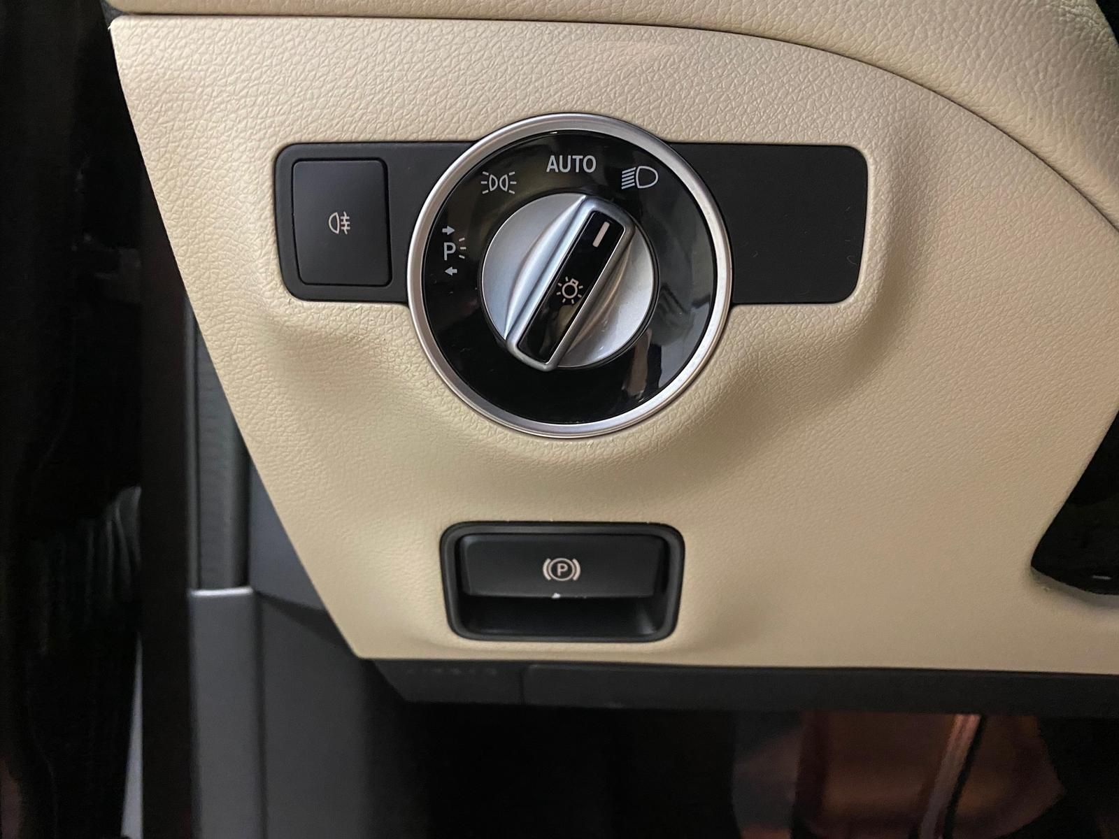 Fahrzeugabbildung Mercedes-Benz GLA 200 2.1 CDI KAT GLA 200 CDI / d (156.908) NA