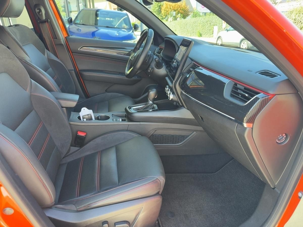 Fahrzeugabbildung Renault Arkana R.S. LINE TCe 140 EDC ACC