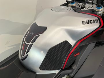 Ducati Panigale V4 SP *N° 990*