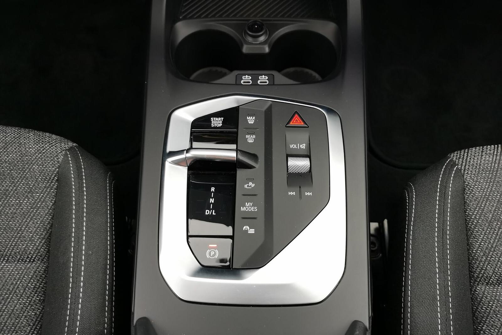 BMW 1 Series i M Sport Design NAV SHZG ParkAss+RFK Alarm, миниатюра 14