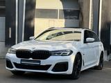 BMW 520 e M-Sport LED Pano LiveCockpit Harman/Kardon - BMW 520 mit Hybrid-Antrieb