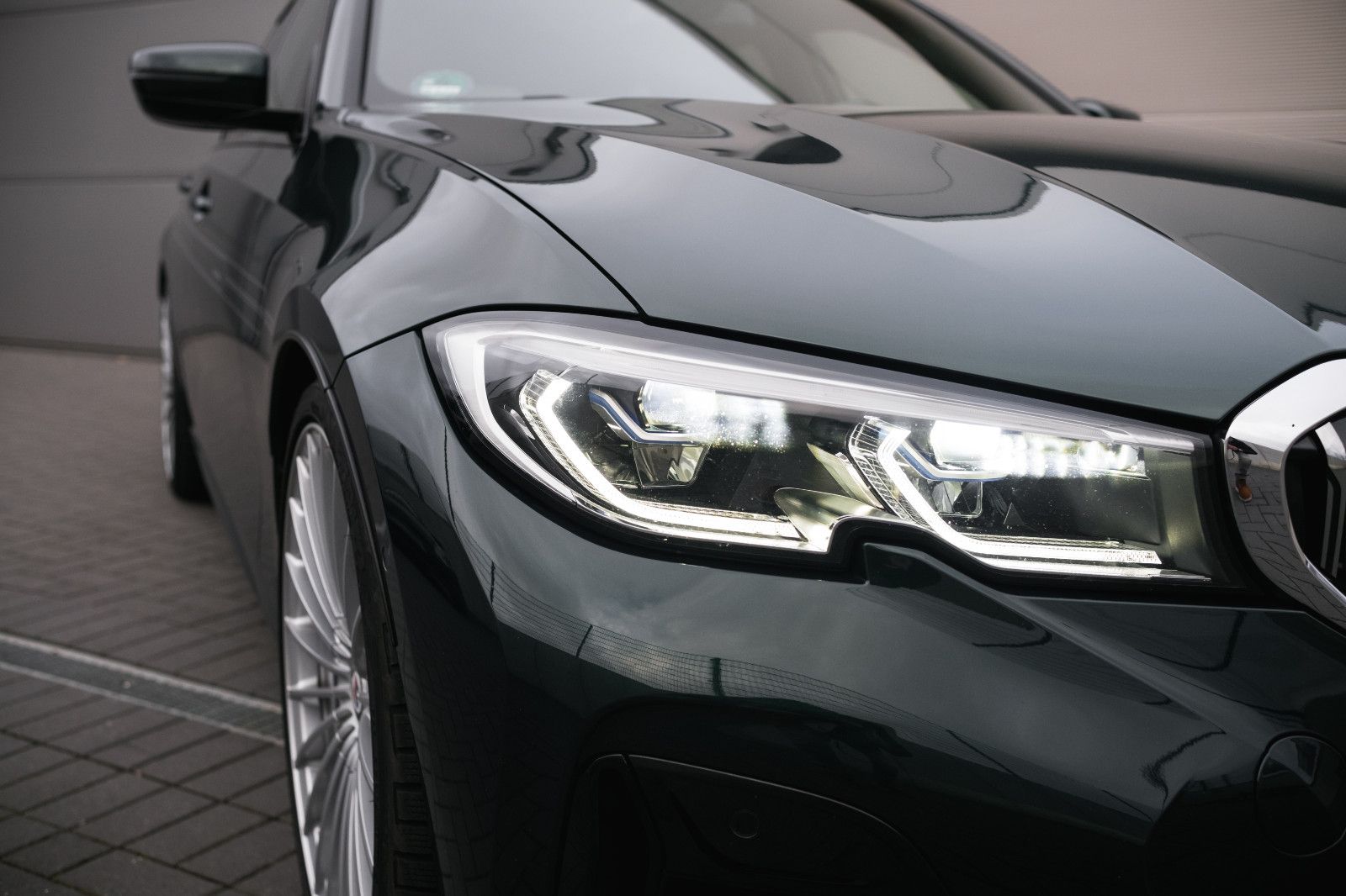 Fahrzeugabbildung ALPINA D3 S Touring-Pano-HarmanKardon-InnoPaket-20Zoll