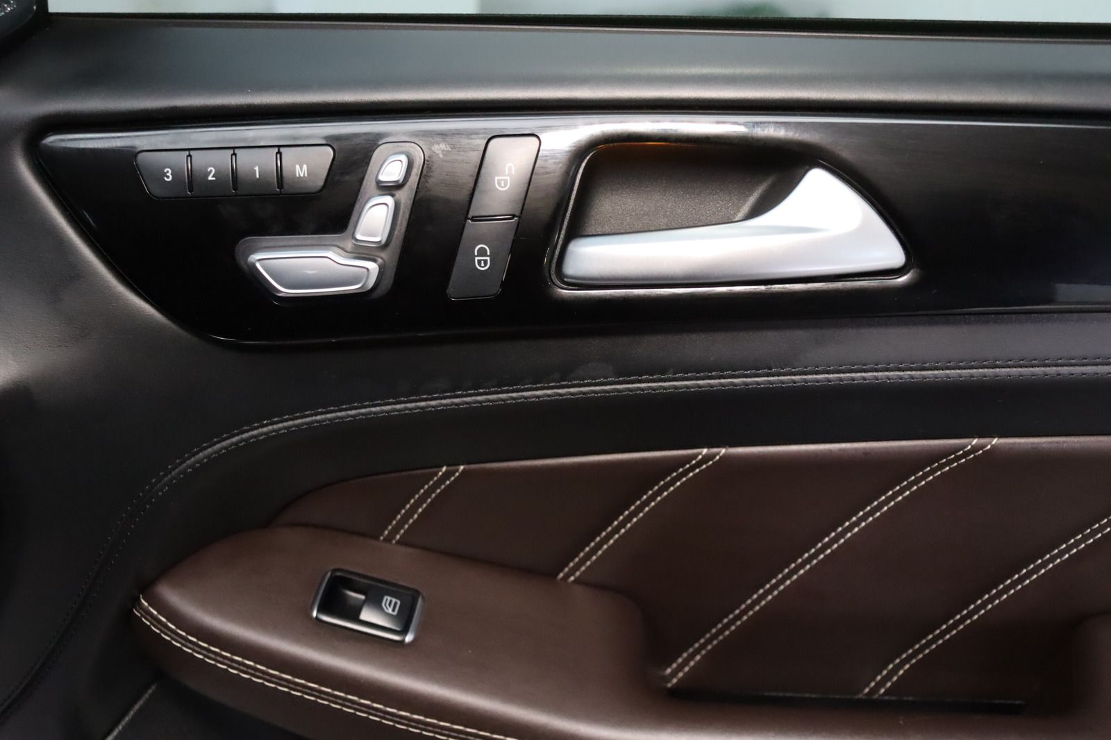 Fahrzeugabbildung Mercedes-Benz GLE 63 s AMG 4Matic Coupe DIS+ 1. Hand