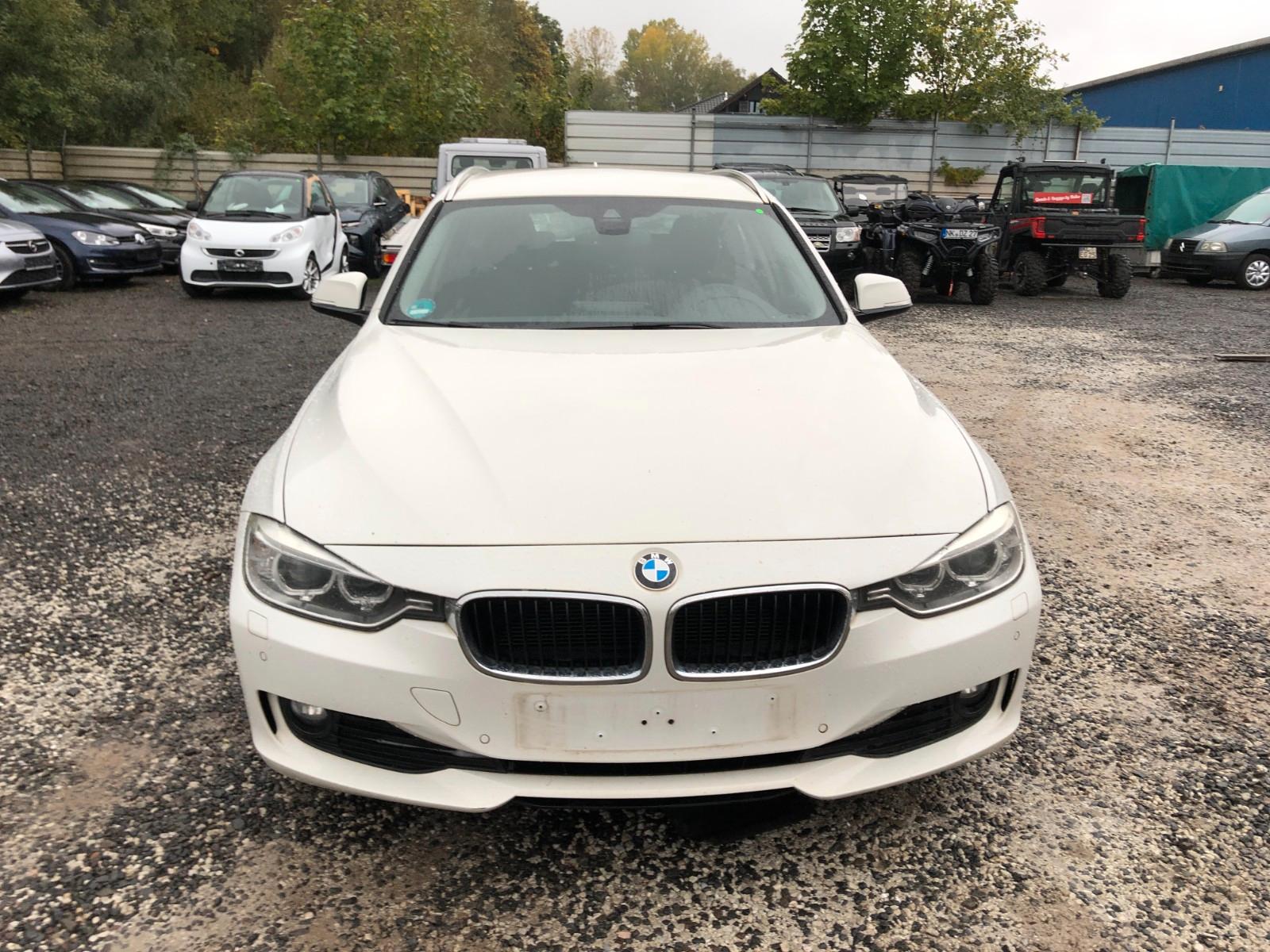 BMW 320 2013 — interior