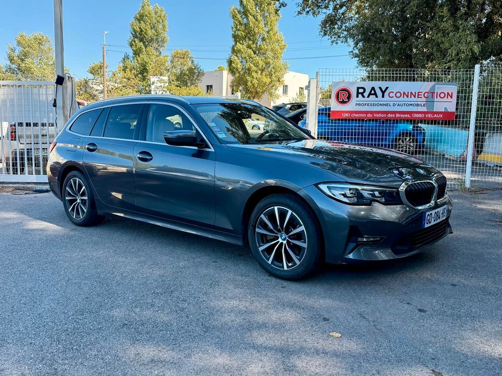 Image of BMW 320