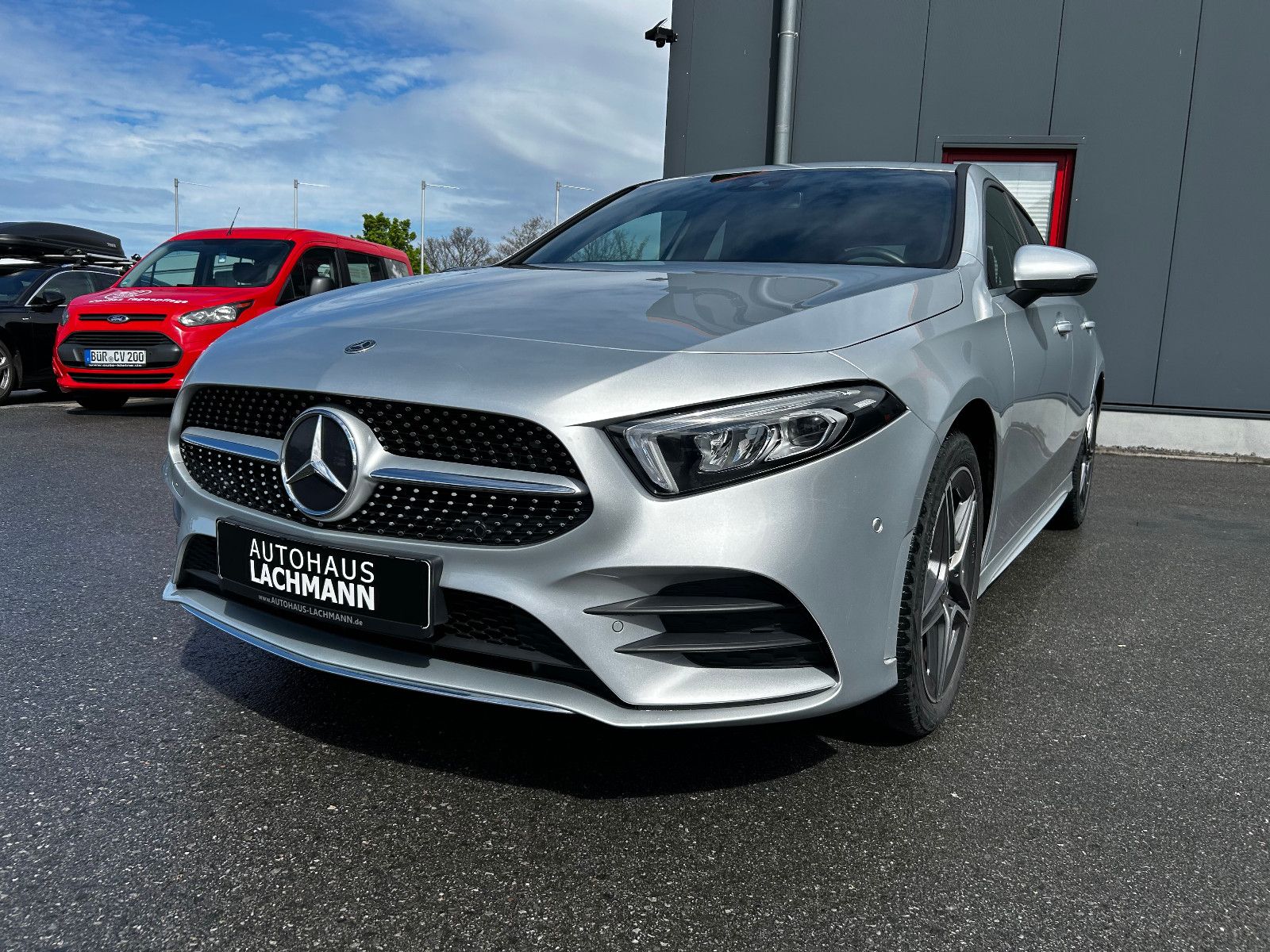 MERCEDES-BENZ A 250e, AMG