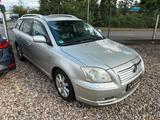 Toyota Avensis Combi Executive 2.0-l-D-4D LEDER XENON - Toyota Avensis aus 2004: Kombi