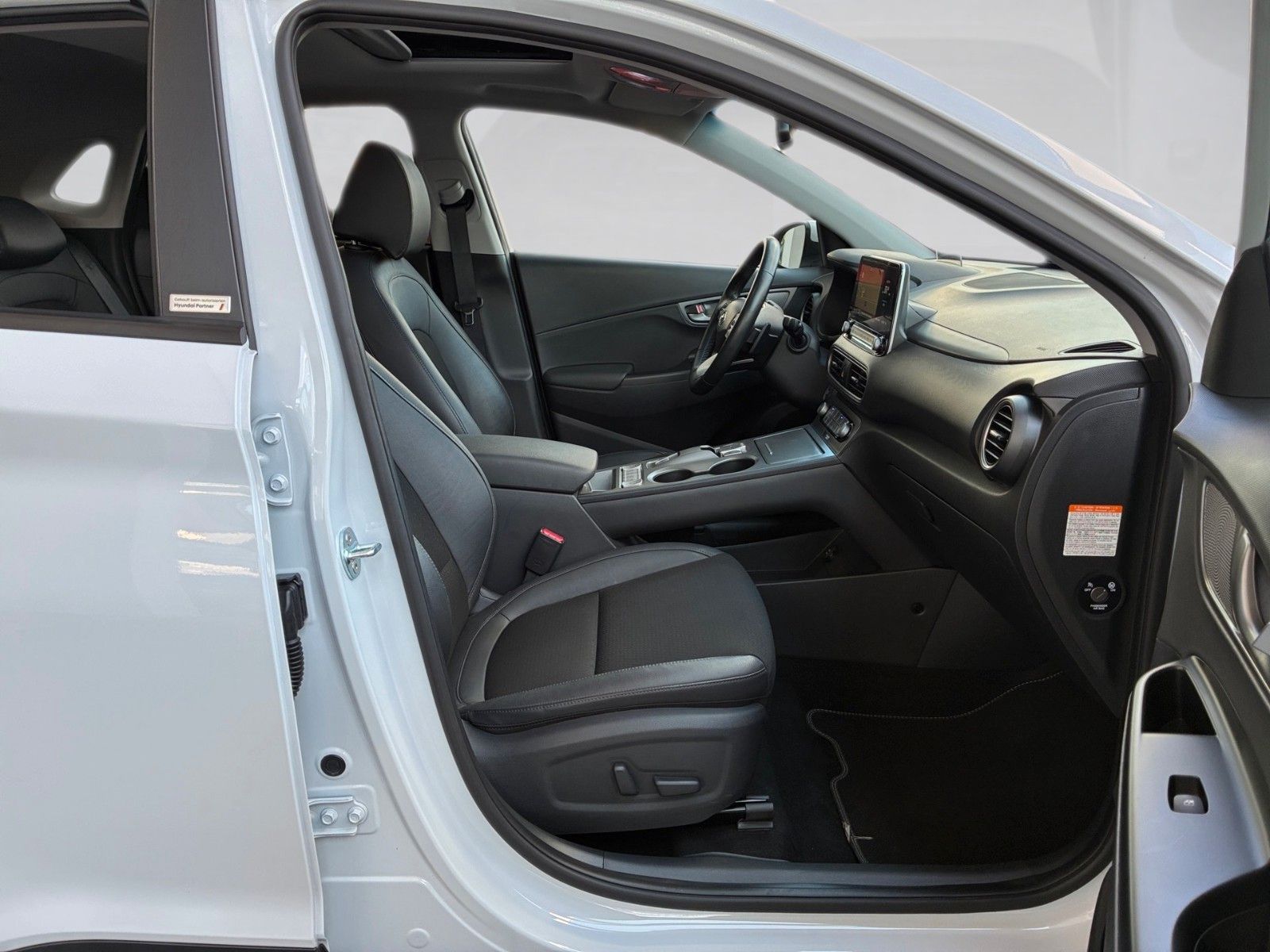 Fahrzeugabbildung Hyundai Kona Premium Elektro 64kWh Navi/Head-Up!