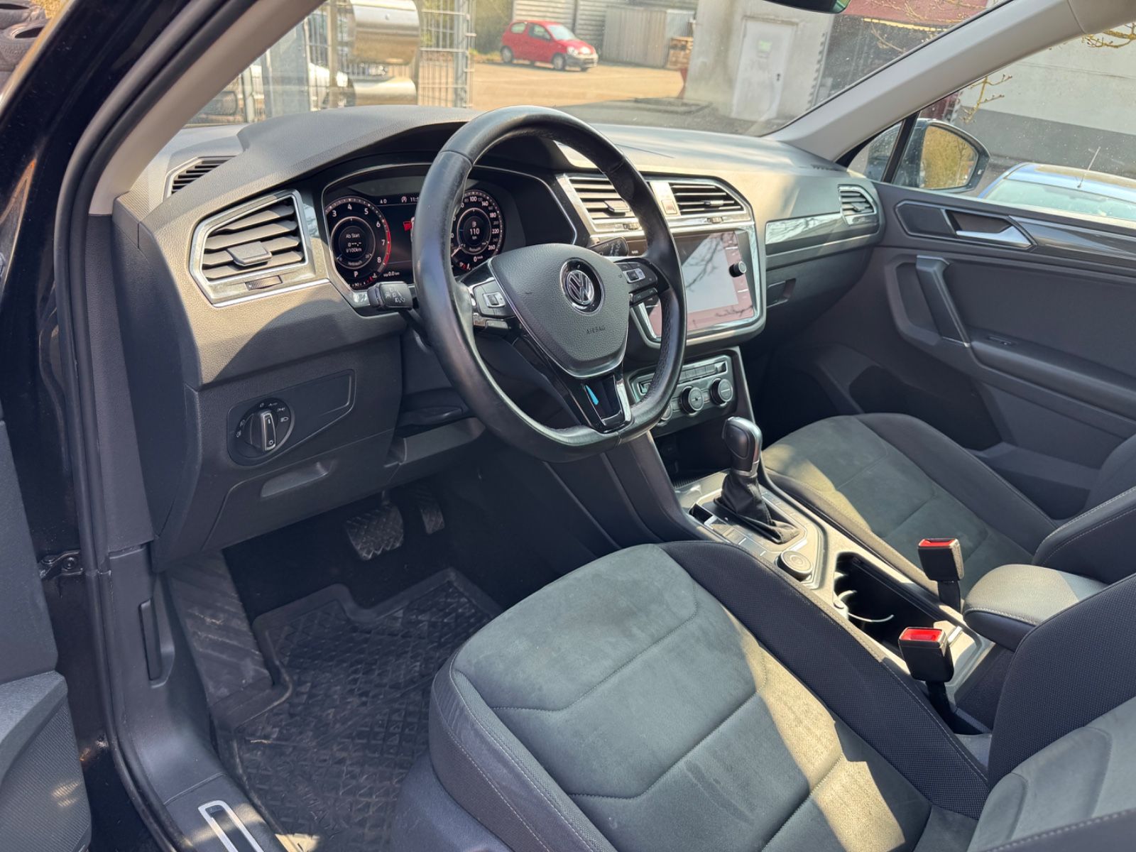 Fahrzeugabbildung Volkswagen Tiguan Highline BMT/Start-Stopp 4Motion LED+Kame