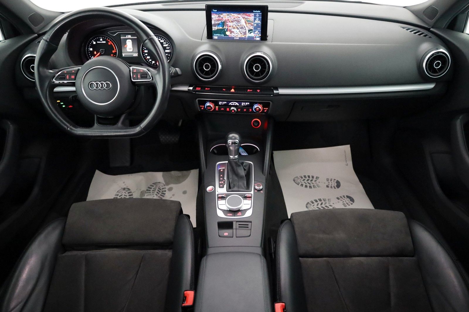 Fahrzeugabbildung Audi A3 Sportback S Line T.Leder,Navi,LED,ACC,SH,+WR