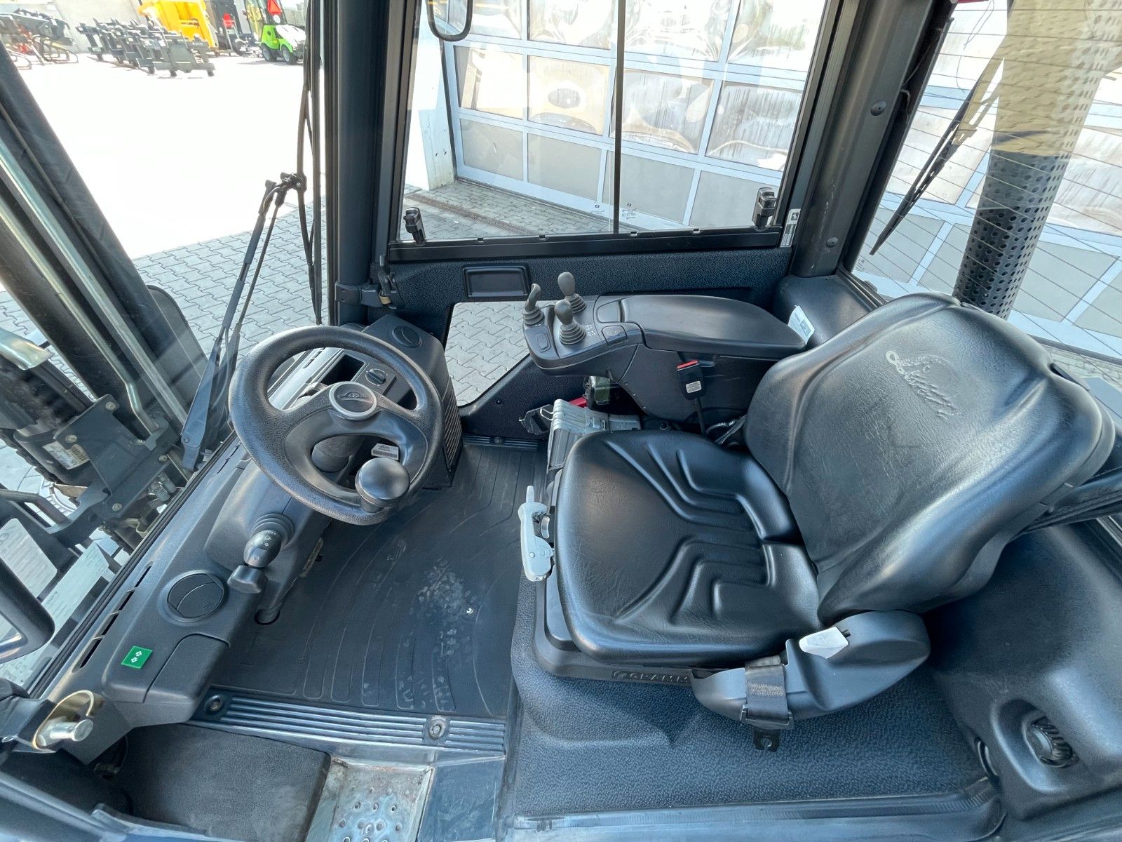 Fahrzeugabbildung Linde H20D-02/600 / Triplex 4,71m / 1.918h / Diesel