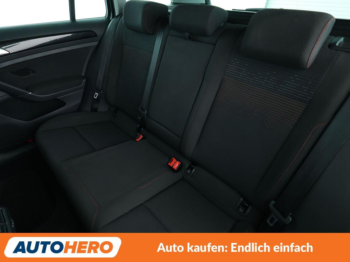 Volkswagen Golf VII 1.5 TSI ACT Sound*ACC*PDC*SHZ*KLIMA*