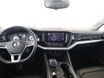 Volkswagen Touareg - 11