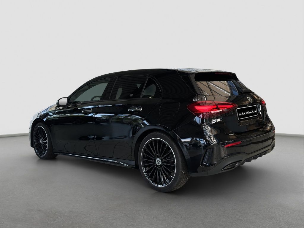Fahrzeugabbildung Mercedes-Benz A 200 AMG Line AMG*Night*Navi*PDC*ParkAss*RFK