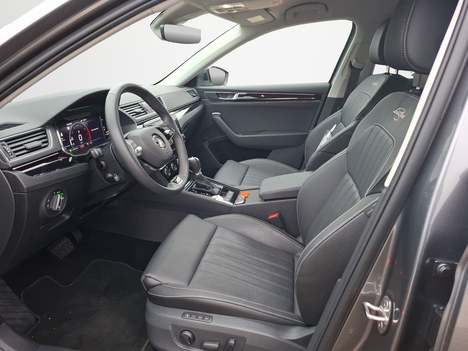 SKODA Superb 2.0 TSI L&K 4x4 DSG / NAVI / AHK / LEDER - Image 8
