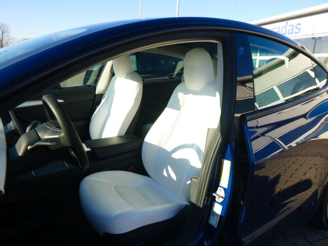 Fahrzeugabbildung Tesla Model 3 Standard RWD >Wärmep/Autopilot/Glasdach<