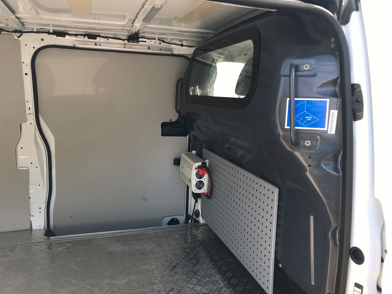 Fahrzeugabbildung Mercedes-Benz Vito Kasten 114 RWD extrala,Automatic,90910Km