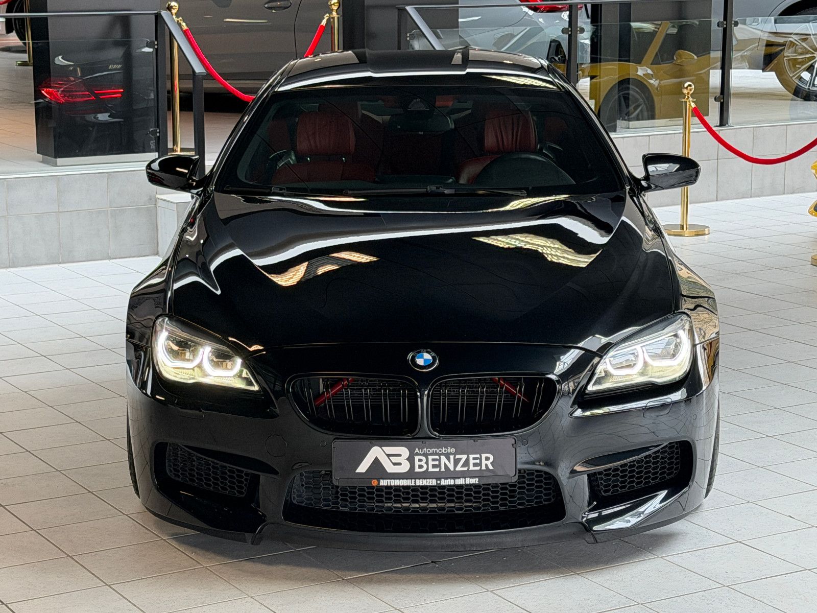 Fahrzeugabbildung BMW M6 Gran Coupe/CARBON/EXCLUSIVE/BLACK&RED/