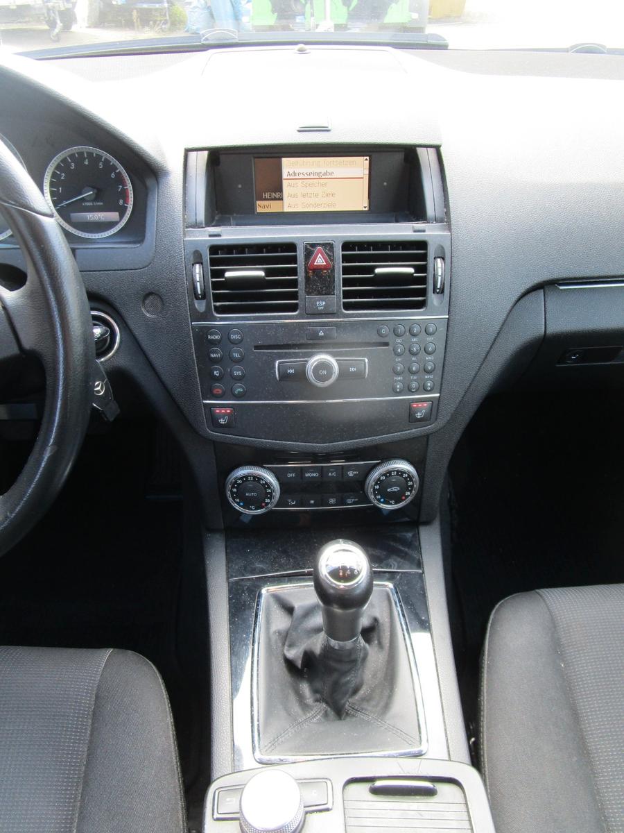 Mercedes-Benz C200 2008 — photo 9